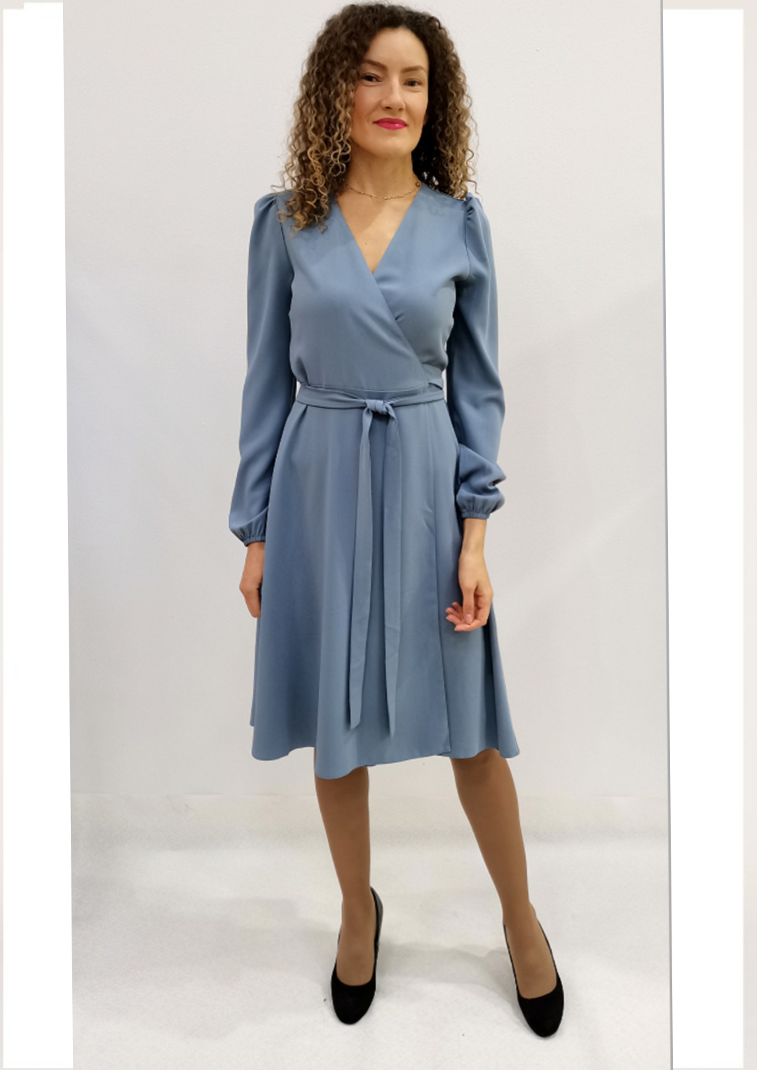 картинка Платье голубое от Колибри от магазина Одежда+